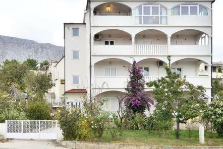 Apartmani Mlikotic Дуги-Рат Экстерьер фото